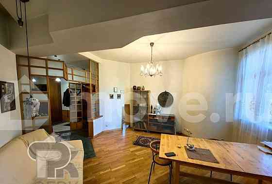 4-комн. квартира, 97 м2, 1/5 эт. Москва