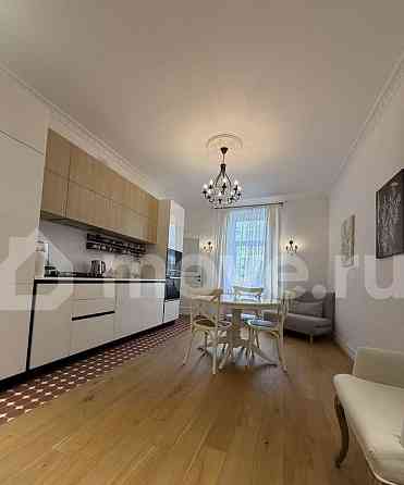 3-комн. квартира, 95 м2, 5/5 эт. Москва