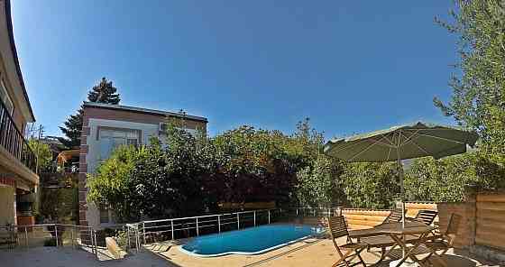 Дом, 120 м2, 3 сотки, 3 эт. Ялта