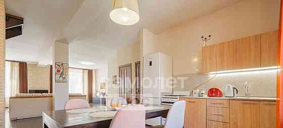 Таунхаус, 196 м2, 8 соток, 2 эт. Большой Исток