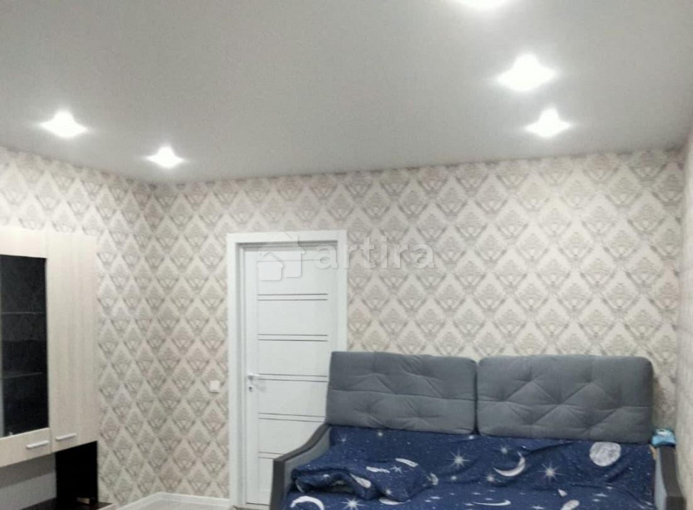 Комната, 60 м2, 3/5 эт. Жуков - изображение 1