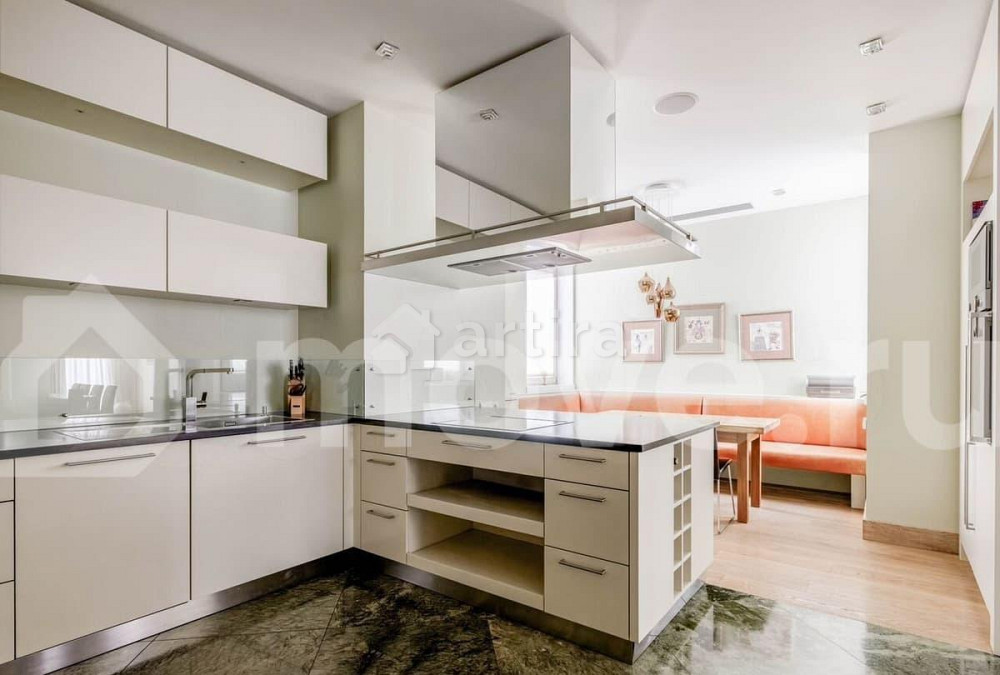 4-комн. квартира, 218 м2, 2/5 эт. Москва - изображение 4