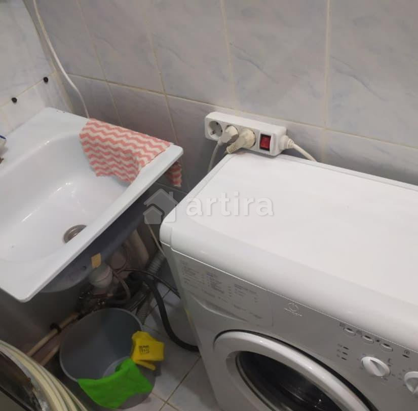 Комната, 53 м2, 1/5 эт. Красноярск - изображение 3