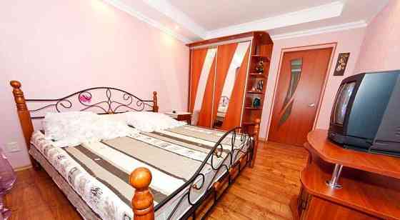 2-комн. квартира, 63 м2, 1/6 эт. Феодосия