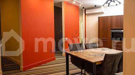 3-комн. квартира, 128 м2, 2/5 эт. Москва