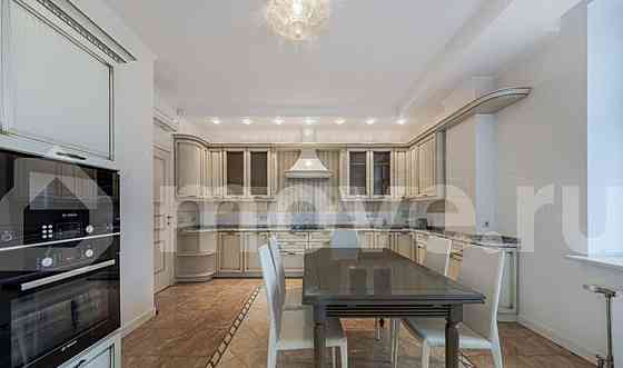 5-комн. квартира, 233.1 м2, 4/10 эт. Москва