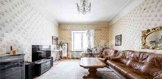 3-комн. квартира, 96 м2, 1/10 эт. Москва
