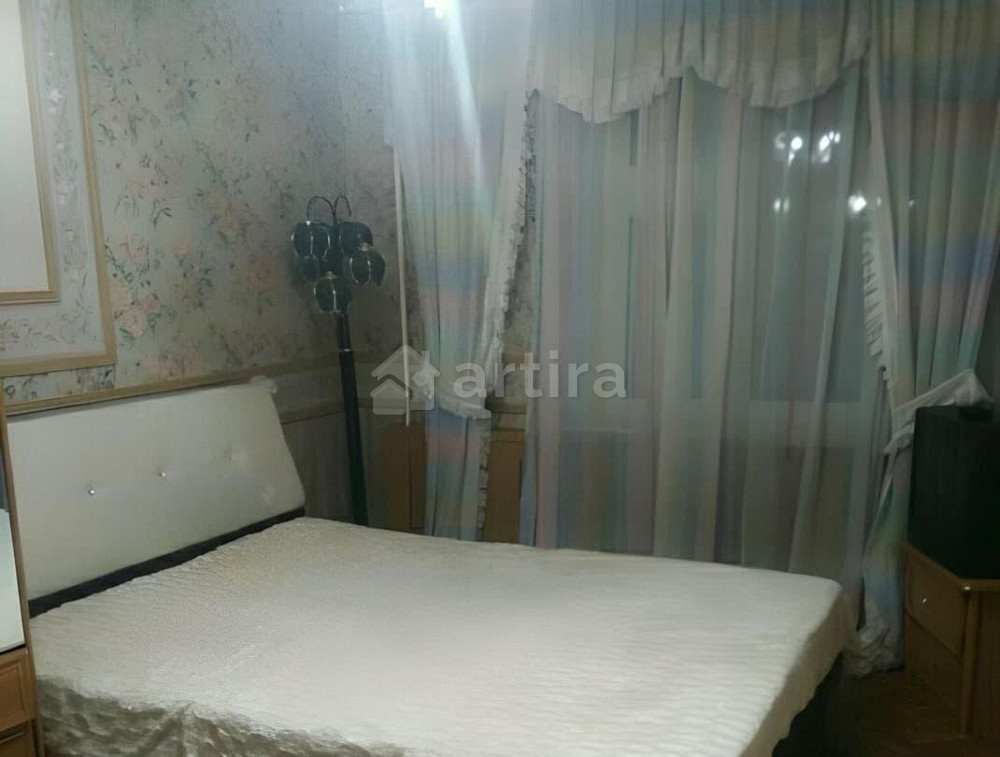 Комната, 50 м2, 1/5 эт. Кингисепп - изображение 1