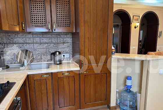 4-комн. квартира, 110 м2, 6/6 эт. Москва