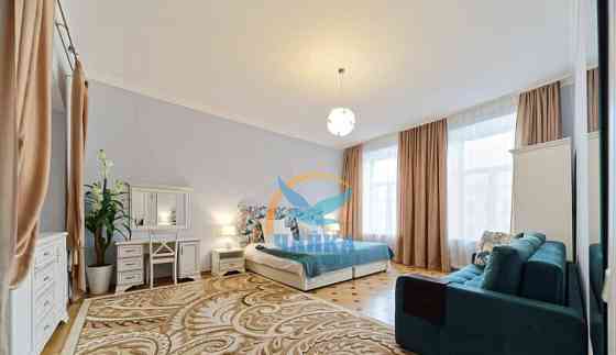 3-комн. квартира, 120 м2, 4/5 эт. Санкт-Петербург