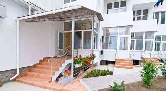 2-комн. квартира, 56 м2, 1/5 эт. Феодосия