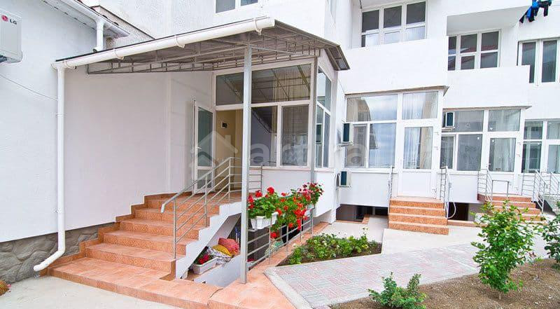 2-комн. квартира, 56 м2, 1/5 эт. Феодосия - изображение 1