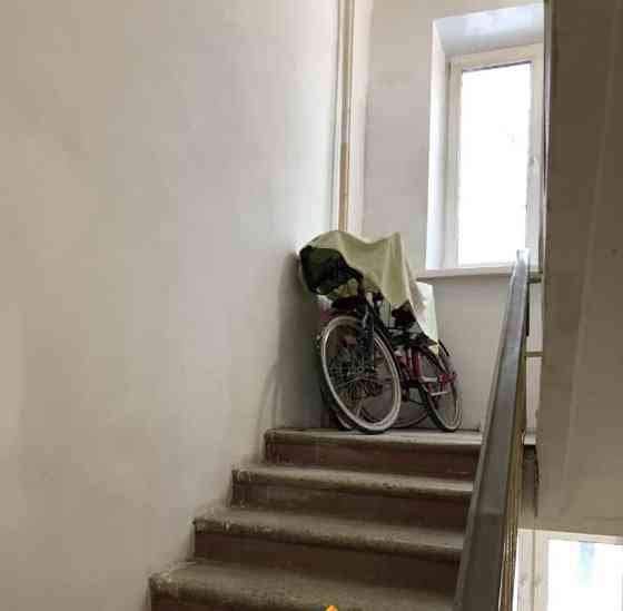 Комната, 9.6 м2, 2/5 эт. Москва