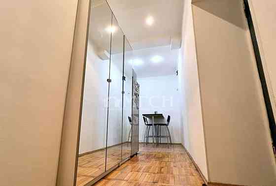 2-комн. квартира, 68 м2, 4/5 эт. Москва