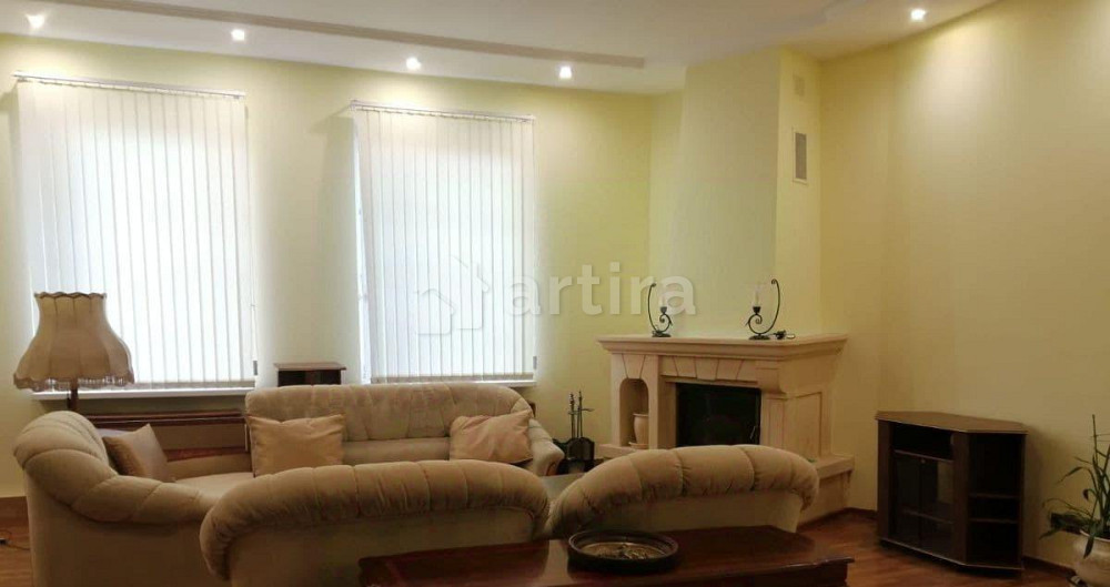 Коттедж, 350 м2, 0.7 га, 2 эт. Солнечногорск - изображение 1