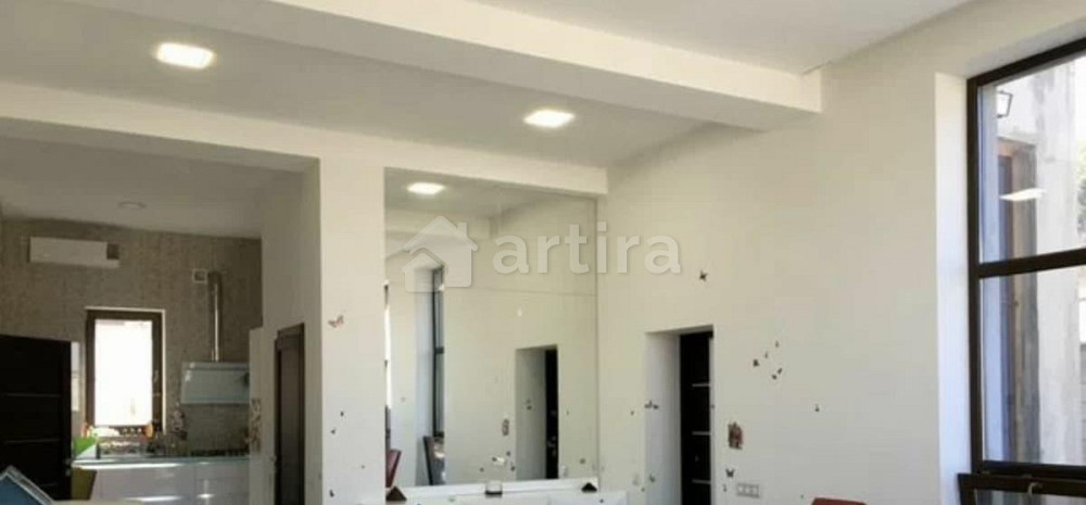 Дом, 220 м2, 8 соток, 2 эт. Бахчисарай - изображение 1