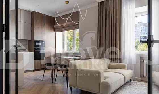 4-комн. квартира, 85.5 м2, 3/9 эт. Москва