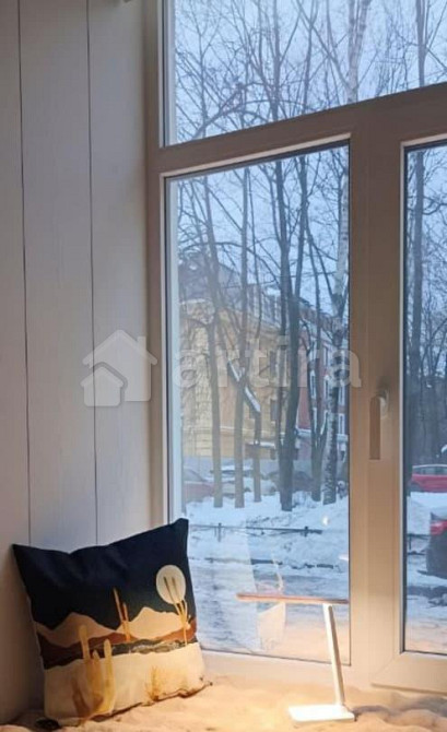 Комната, 80 м2, 1/3 эт. Санкт-Петербург - изображение 1