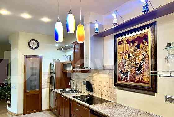 4-комн. квартира, 132 м2, 7/9 эт. Москва