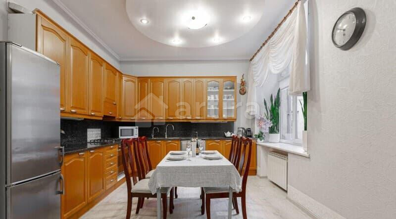 4-комн. квартира, 140 м2, 5/5 эт. Санкт-Петербург - изображение 2