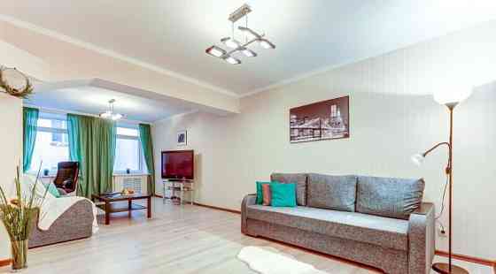 3-комн. апарт-ы, 90 м2, 3/5 эт. Санкт-Петербург