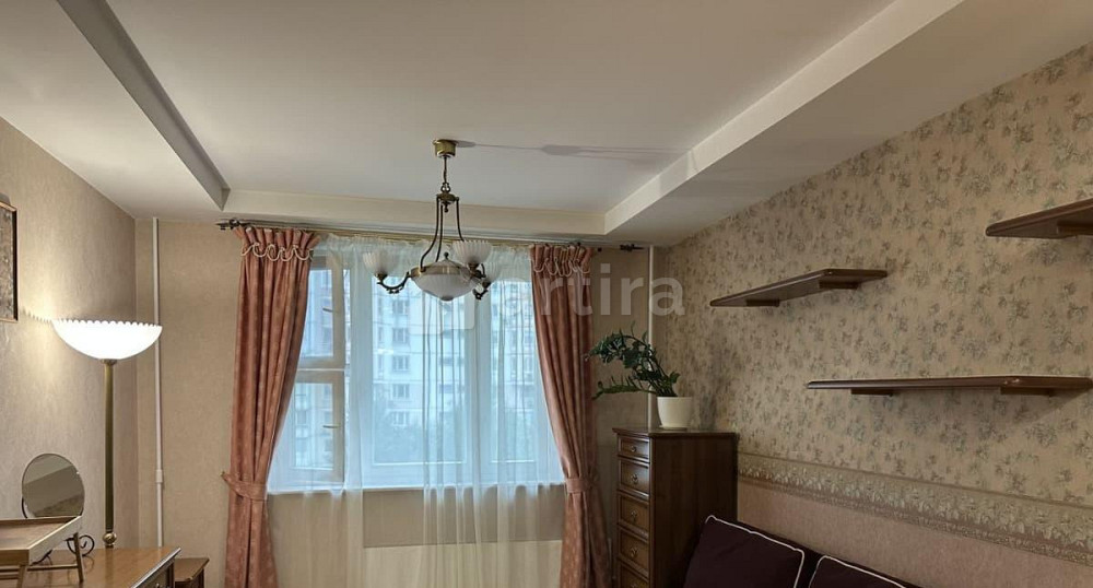 Комната, 18 м2, 5/12 эт. Москва - изображение 1