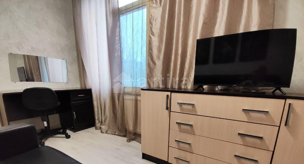 Комната, 60 м2, 3/5 эт. Санкт-Петербург - изображение 1