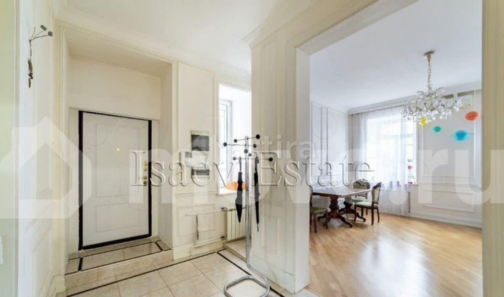 4-комн. квартира, 143 м2, 2/4 эт. Москва - изображение 2