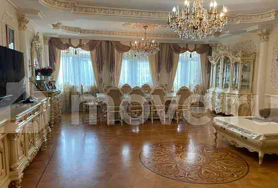 5-комн. квартира, 180 м2, 3/7 эт. Москва