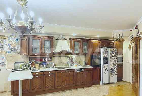 5-комн. квартира, 169.5 м2, 17/22 эт. Москва