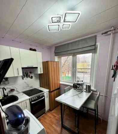 4-комн. квартира, 64 м2, 3/9 эт. Москва