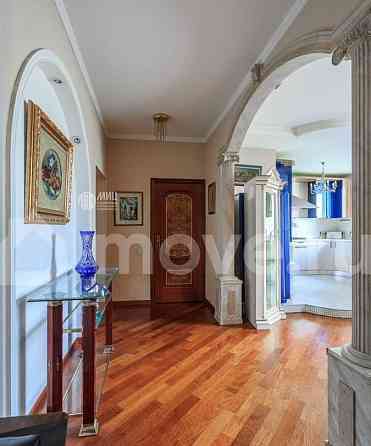 5-комн. квартира, 174.3 м2, 7/8 эт. Москва