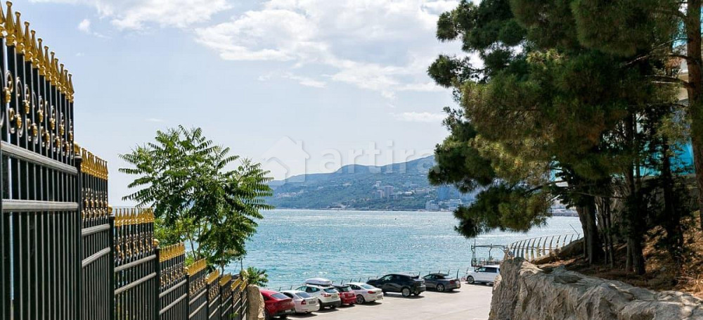 Гараж, 18 м2 Ялта - изображение 2