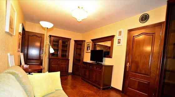 2-комн. квартира, 54 м2, 3/5 эт. Москва