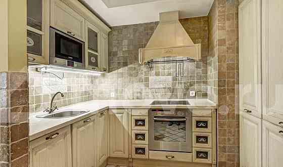 5-комн. квартира, 220 м2, 14/18 эт. Москва