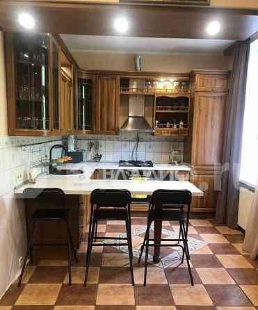 4-комн. квартира, 97.3 м2, 4/5 эт. Москва