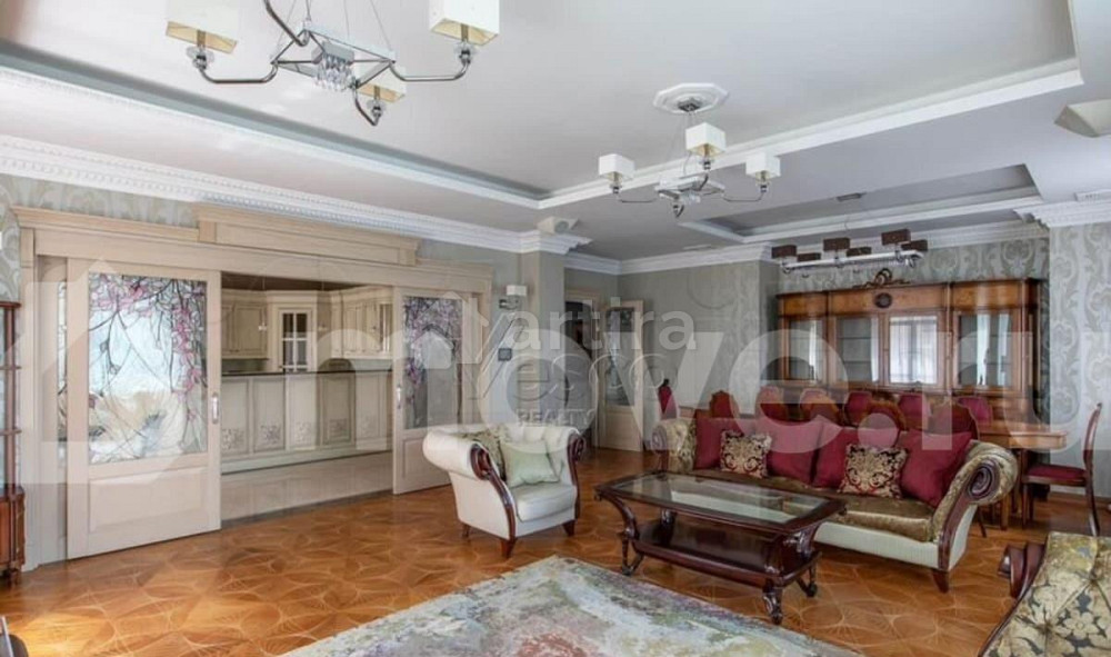 Квартира, 372 м2, 4/9 эт. Москва - изображение 1