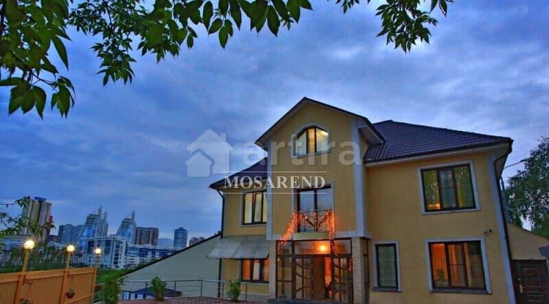 Коттедж, 500 м2 Москва - изображение 1