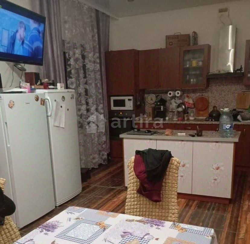 Дом, 220 м2, 10 соток, 2 эт. Исеть - изображение 1