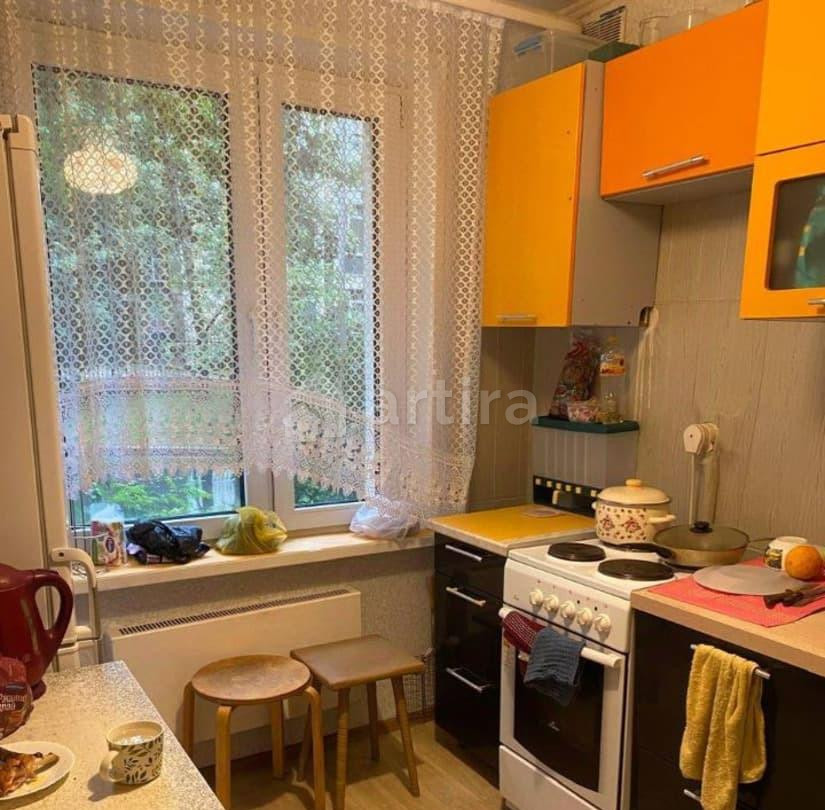 Комната, 10.6 м2, 1/9 эт. Москва - изображение 1