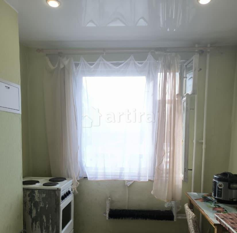 Комната, 17 м2, 1/5 эт. Иркутск - изображение 2