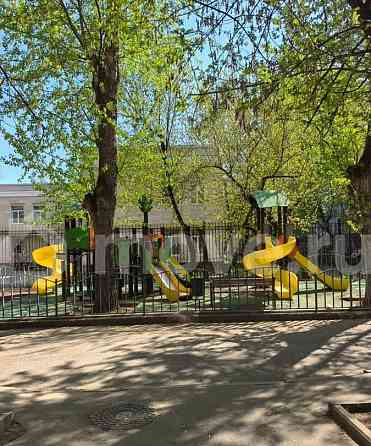 3-комн. квартира, 55 м2, 1/5 эт. Москва