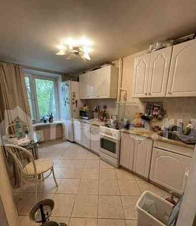 2-комн. квартира, 46 м2, 2/12 эт. Москва