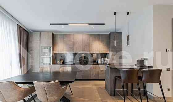 4-комн. квартира, 95.4 м2, 2/5 эт. Москва