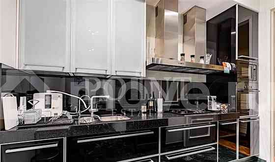 4-комн. квартира, 240 м2, 2/7 эт. Москва