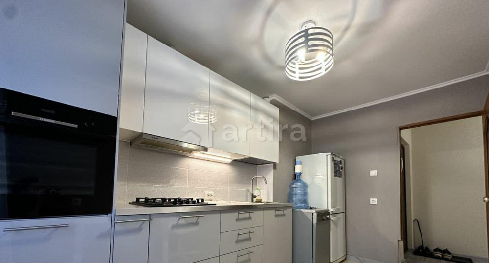 Комната, 68 м2, 1/9 эт. Казань - изображение 1