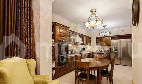 4-комн. квартира, 162.2 м2, 3/19 эт. Москва