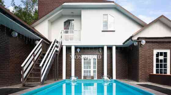 Коттедж, 200 м2 Лобня