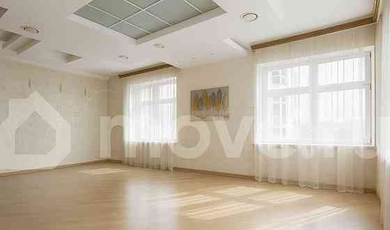 4-комн. квартира, 184 м2, 3/6 эт. Москва