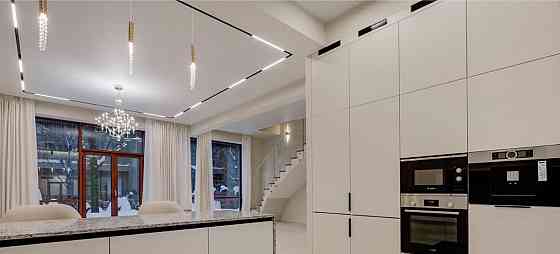 Таунхаус, 238 м2, 1.7 сотки, 4 эт. Истра